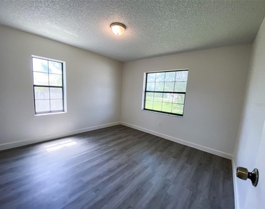 28046 Lois Drive - Photo Thumbnail 8