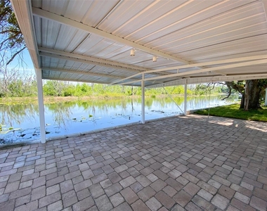 28046 Lois Drive - Photo Thumbnail 12