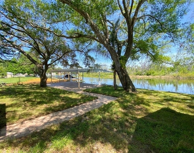 28046 Lois Drive - Photo Thumbnail 1