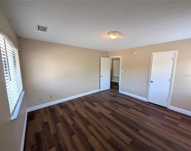 13401 Arbor Pointe Circle - Photo Thumbnail 6