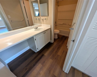 13401 Arbor Pointe Circle - Photo Thumbnail 9