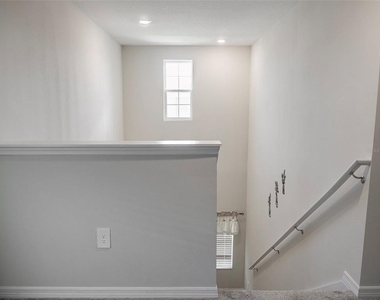 2949 Muller Oak Loop - Photo Thumbnail 28