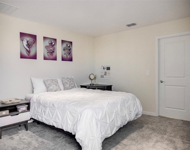 2949 Muller Oak Loop - Photo Thumbnail 14