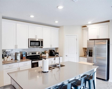 2949 Muller Oak Loop - Photo Thumbnail 2