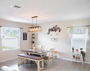 2949 Muller Oak Loop - Photo Thumbnail 5