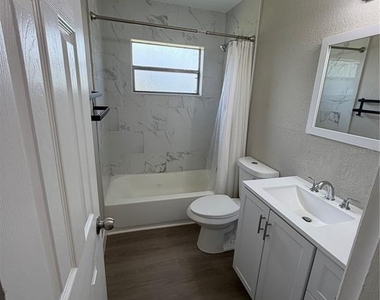 14109 Newcomb Avenue - Photo Thumbnail 7