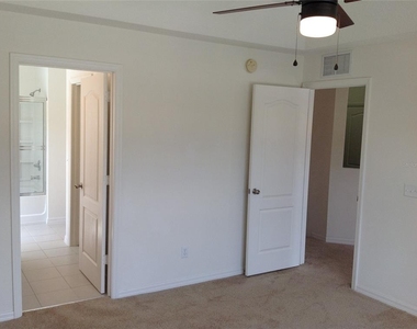 2300 Betsy Ross Lane - Photo Thumbnail 11