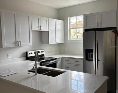 427 Madison Circle - Photo Thumbnail 3