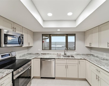 845 Ladyfish Avenue - Photo Thumbnail 14