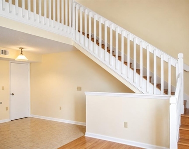 405 Fountainhead Circle - Photo Thumbnail 3