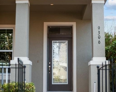 9306 Mira Valle Lane - Photo Thumbnail 5