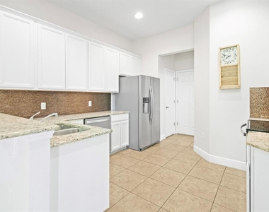 9306 Mira Valle Lane - Photo Thumbnail 13