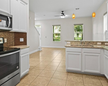 9306 Mira Valle Lane - Photo Thumbnail 17