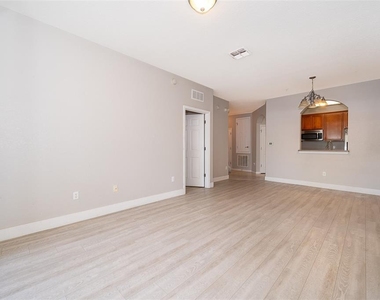 3338 Robert Trent Jones Drive - Photo Thumbnail 13