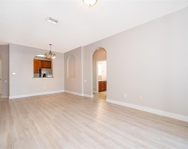 3338 Robert Trent Jones Drive - Photo Thumbnail 12