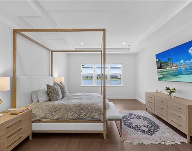9445 Santorini Drive - Photo Thumbnail 13
