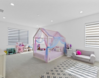 9445 Santorini Drive - Photo Thumbnail 31