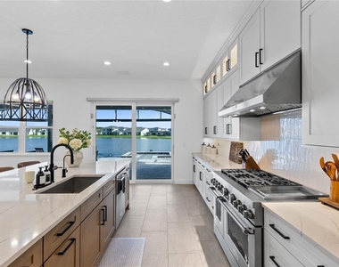 9445 Santorini Drive - Photo Thumbnail 11