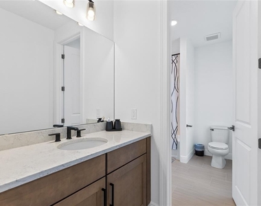 9445 Santorini Drive - Photo Thumbnail 37