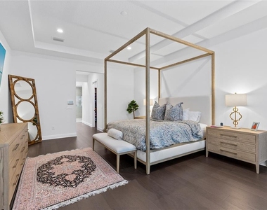 9445 Santorini Drive - Photo Thumbnail 15
