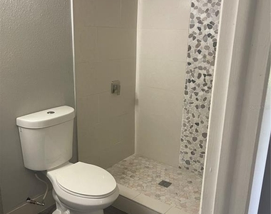 134 Springwood Circle - Photo Thumbnail 7