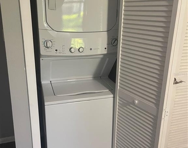 134 Springwood Circle - Photo Thumbnail 10