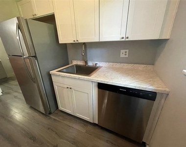 134 Springwood Circle - Photo Thumbnail 5