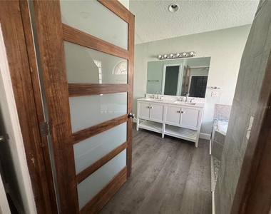 10941 Mill Pond Way - Photo Thumbnail 19