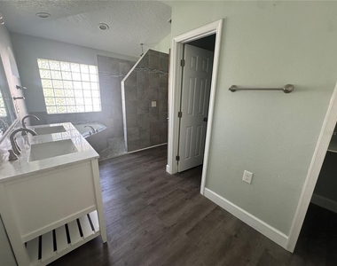 10941 Mill Pond Way - Photo Thumbnail 16