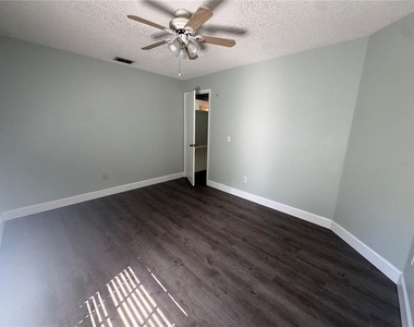 10941 Mill Pond Way - Photo Thumbnail 11