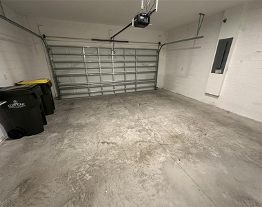 1355 Zeek Ridge Street - Photo Thumbnail 15