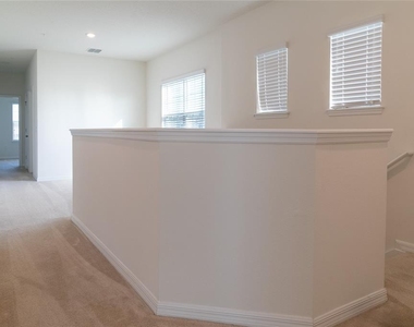 8327 Bryce Canyon Avenue - Photo Thumbnail 9