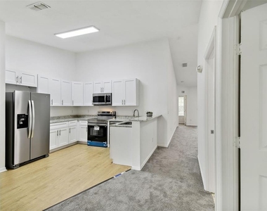 8827 Grand Palms Circle - Photo Thumbnail 2