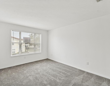 8827 Grand Palms Circle - Photo Thumbnail 9