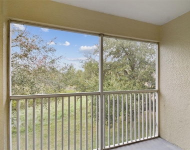 8827 Grand Palms Circle - Photo Thumbnail 25