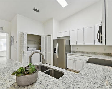 8827 Grand Palms Circle - Photo Thumbnail 8