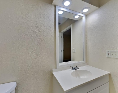 155 Plain View Drive - Photo Thumbnail 8