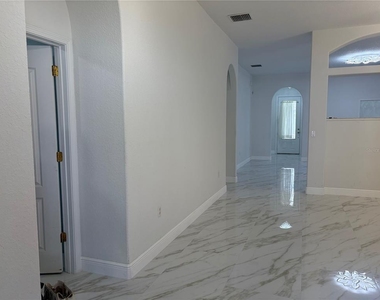 1150 Creekview - Photo Thumbnail 7