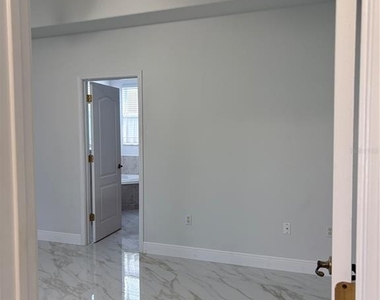 1150 Creekview - Photo Thumbnail 17