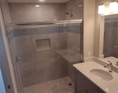 830 E 18th Avenue - Photo Thumbnail 4