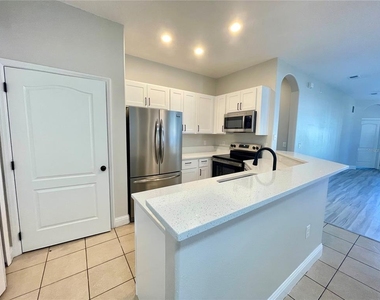 2944 Oak Park Way - Photo Thumbnail 5