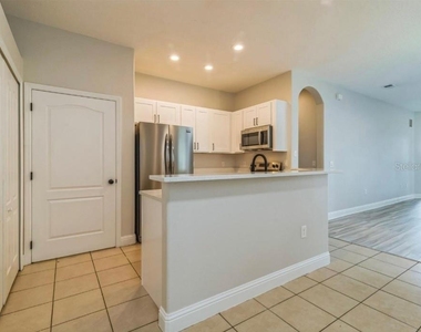 2944 Oak Park Way - Photo Thumbnail 6