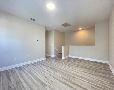 2944 Oak Park Way - Photo Thumbnail 20