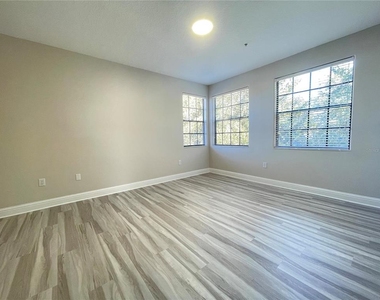 2944 Oak Park Way - Photo Thumbnail 18