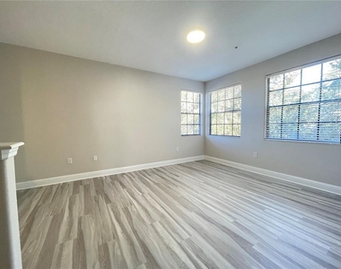 2944 Oak Park Way - Photo Thumbnail 17