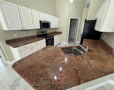 2347 Blake Way - Photo Thumbnail 12