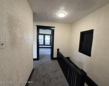610 Moosic Street - Photo Thumbnail 9