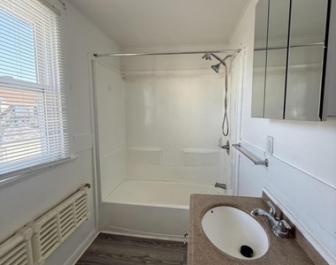 214 216 14th Avenue - Photo Thumbnail 18