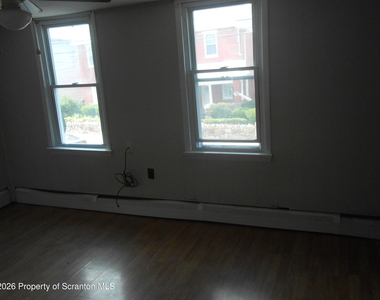 530 N Main Avenue - Photo Thumbnail 8
