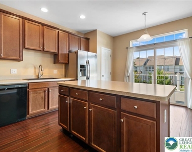 8455 Starling Road - Photo Thumbnail 7
